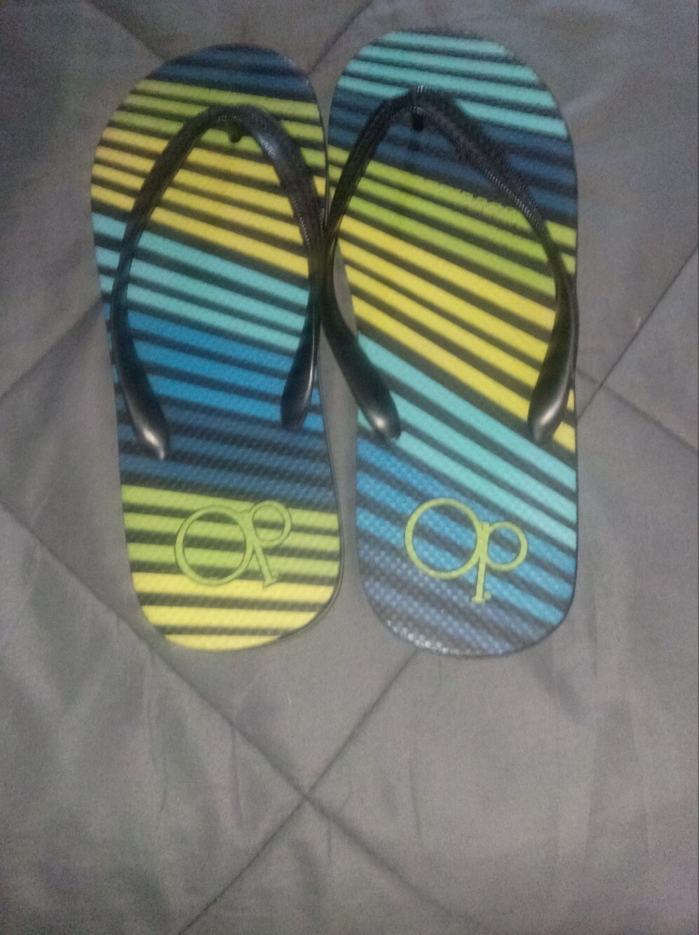 Mens Flip Flops Like New